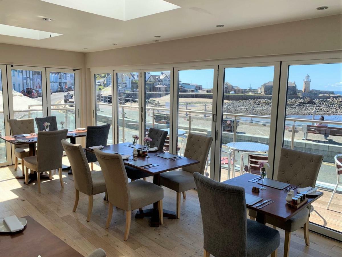 The Harbour House Sea Front 3*